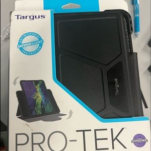 IPAD 11 Targus cover. $40